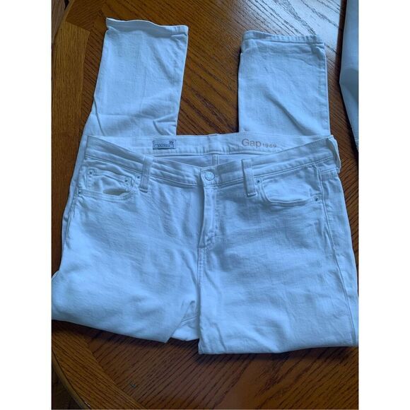 Gap 1969 Girlfriend Jeans - Picture 2 of 8